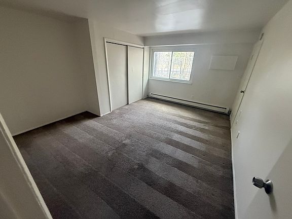 4th image of 22 Carriage House Rd APT 21