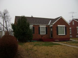 706 E 5th St, Hastings, NE 68901