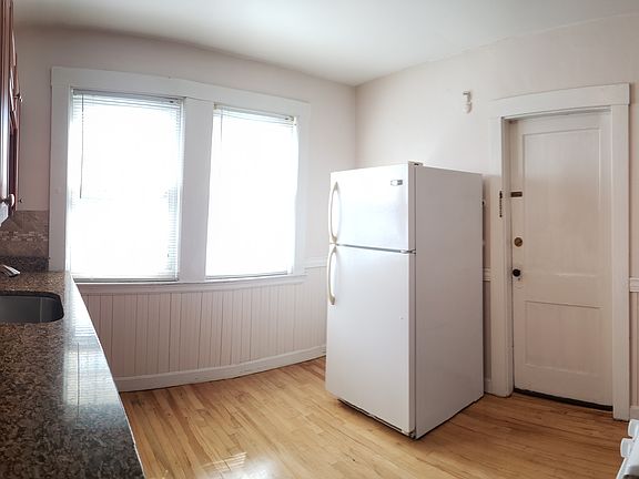 4th image of 5 Eastman Rd #3