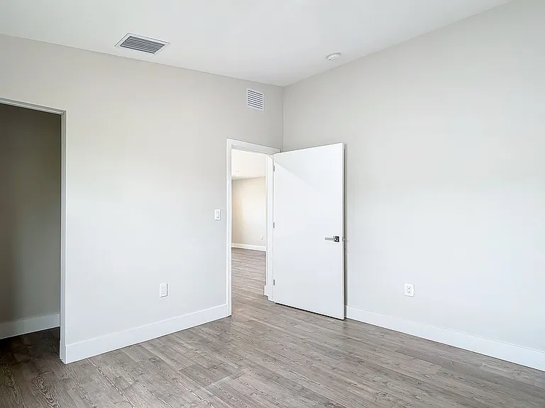 2505 Storter Ave — Photo 28