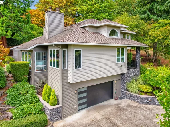 2677 SW 64th Pl, Portland, OR 97225