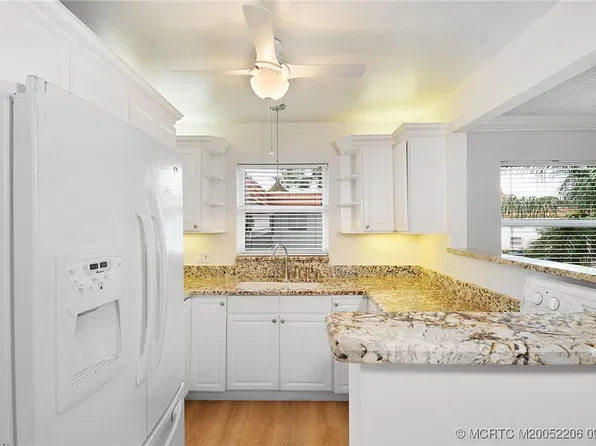1225 NW 21st St APT 2409, Stuart, FL 34994