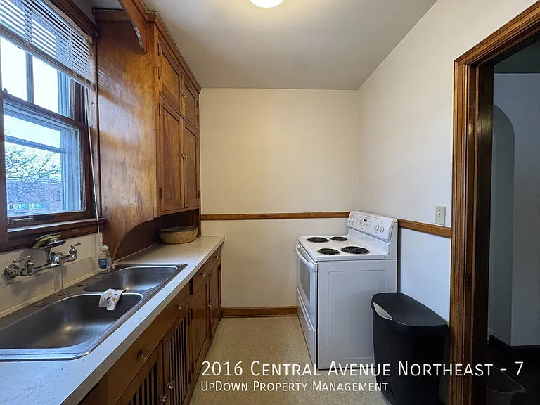 2016 Central Ave NE #7 — Photo 8