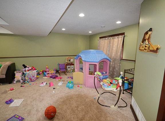 5th image of 26025 Glen Oak Dr