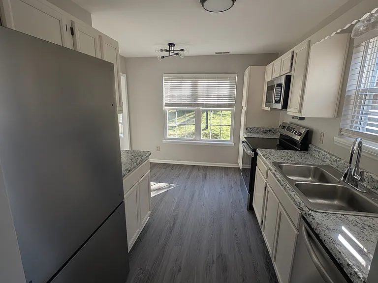 5828 Amity Springs Dr — Photo 6