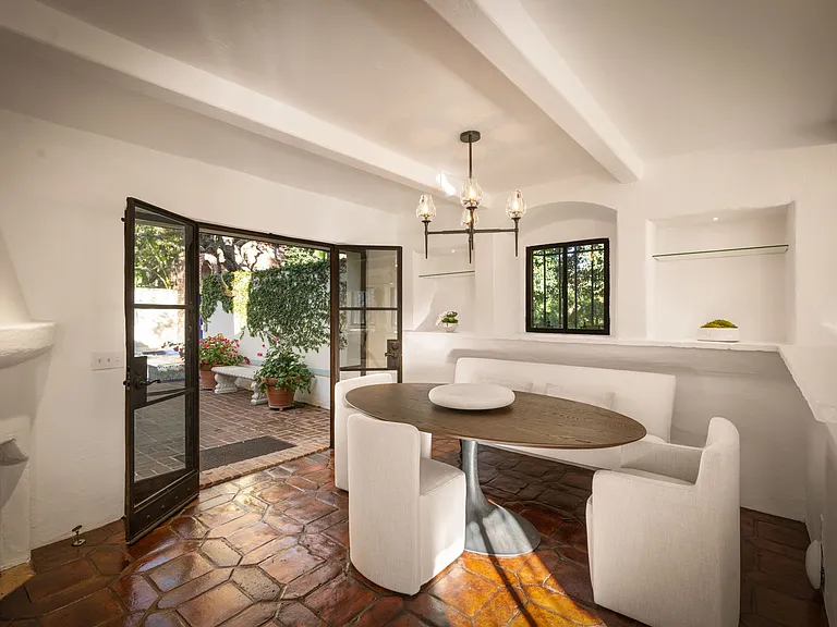 777 Ayala Ln — Photo 44