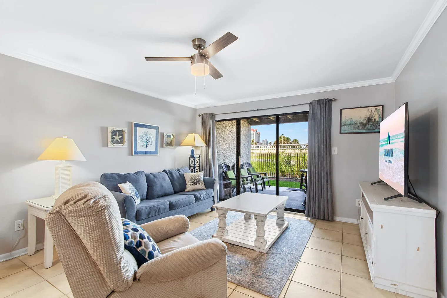 2 bed, 2.0 bath, 990 sqft, $2,699 — Photo 1