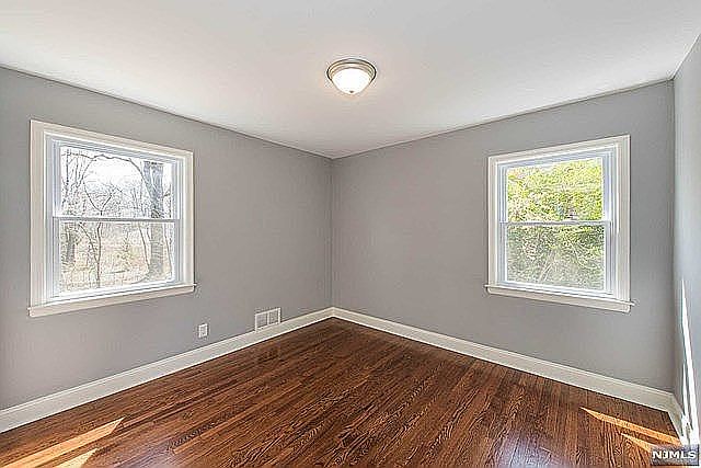 1st image of 225 Grace St