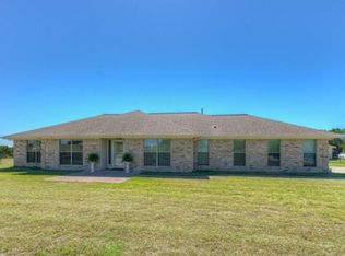711 Rolling Hills Dr, Liberty Hill, TX 78642
