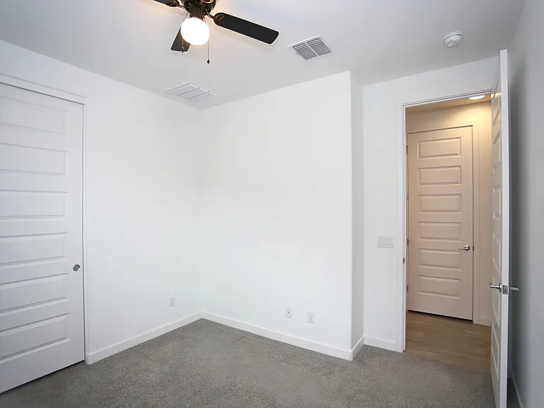 2250 E Kelly Dr — Photo 16