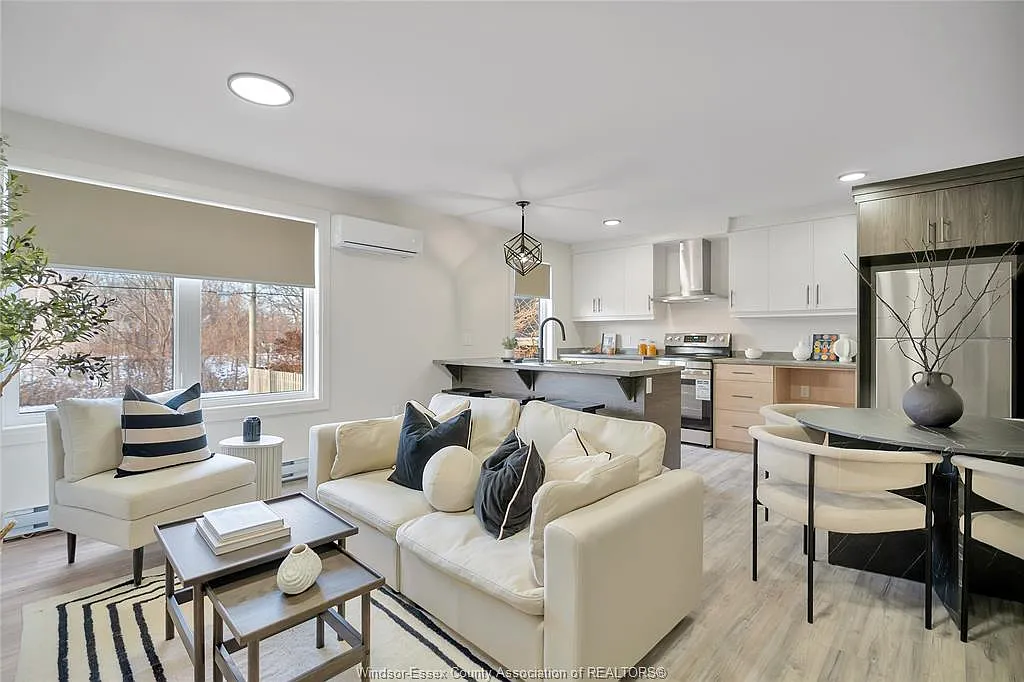 2 bed, $1,895 — Photo 4