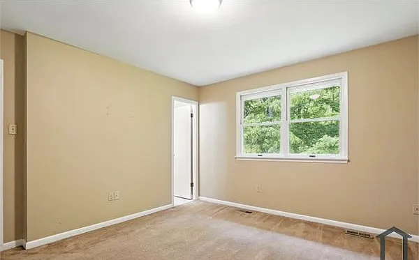 9230 Woodcreek Ct — Photo 11