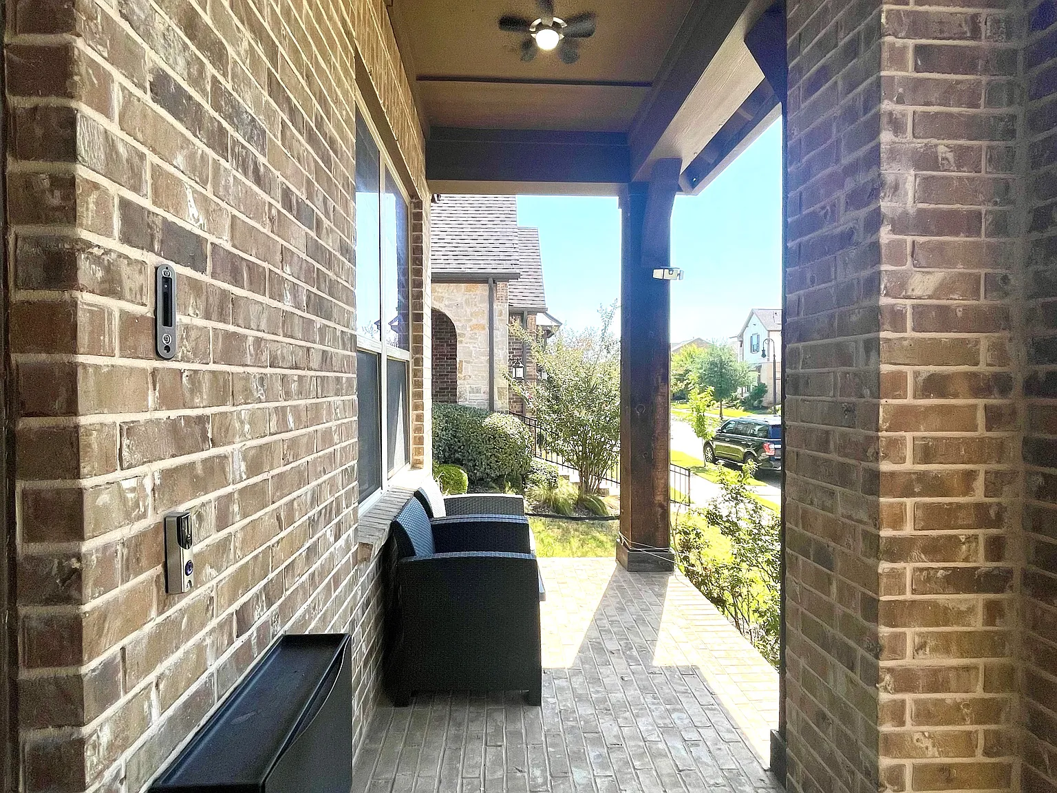 3 bed, 2209 sqft, $3,600 — Photo 3