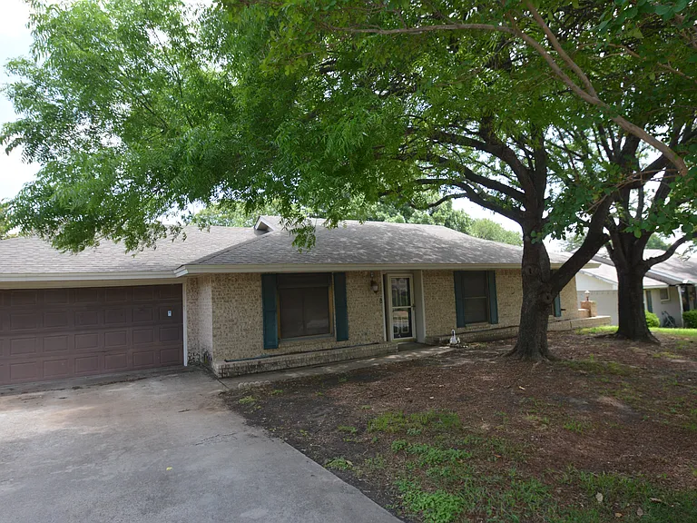 2909 Cortez Dr — Photo 1