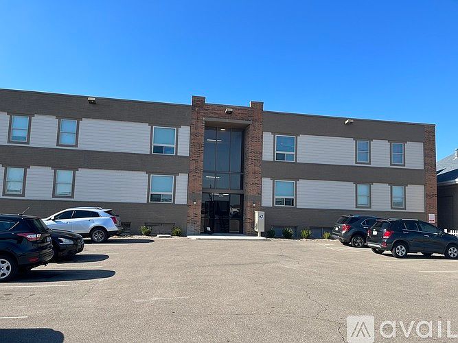 1st image of 5843 Harrison Ave #3