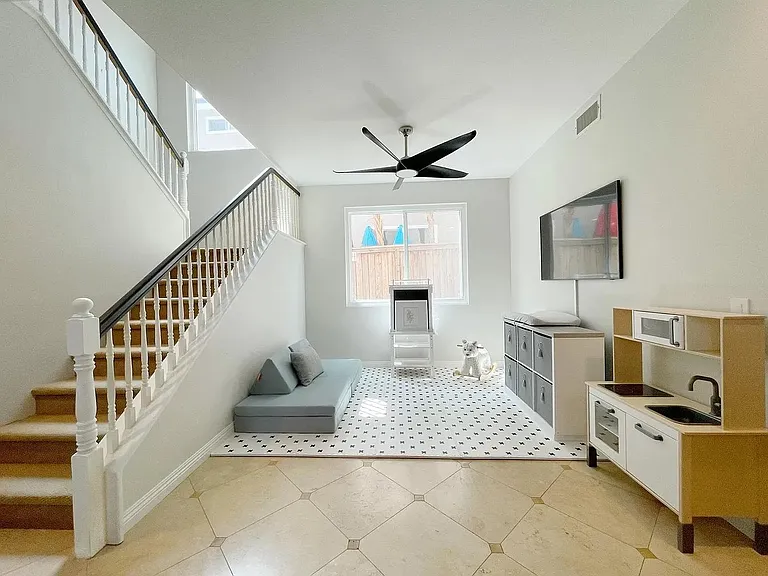 4410 Milano Way — Photo 7