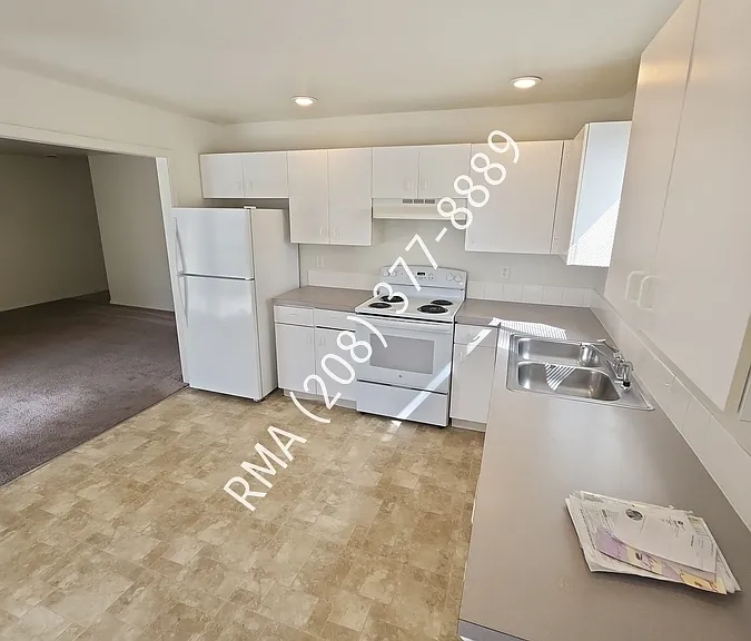 825 N White Barn Rd — Photo 5