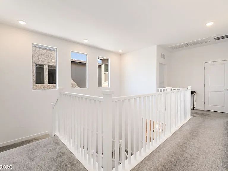 720 Emerson Creek Ct — Photo 16