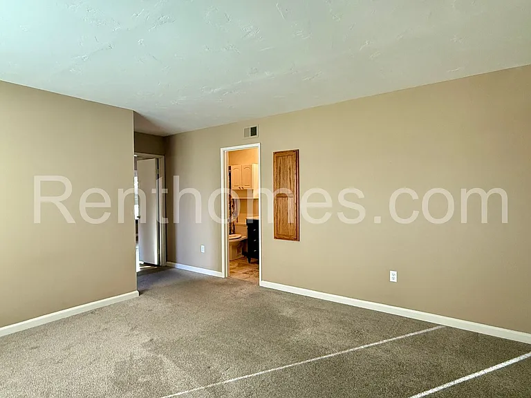 1160 Via Camellia — Photo 22