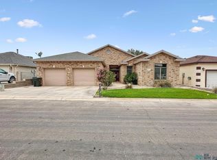 609 Riviera Ct, Carlsbad, NM 88220