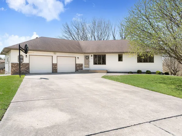 845 Hilltop Pl SW, Owatonna, MN 55060