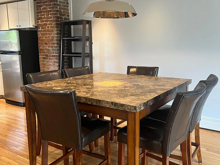 762 E Broadway #4 — Photo 3