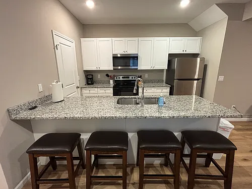 305 Sanford Ave #101 Photo 1