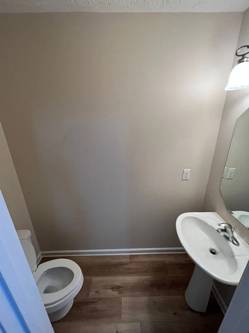 Beautifully Renovated Townhouse in the Blackman Area! — Photo 2