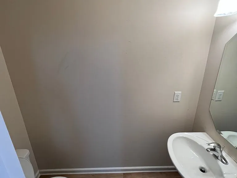 872 Wolves Den Pl — Photo 2