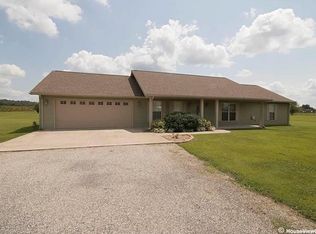 104 Bogey Ln, Oran, MO 63771