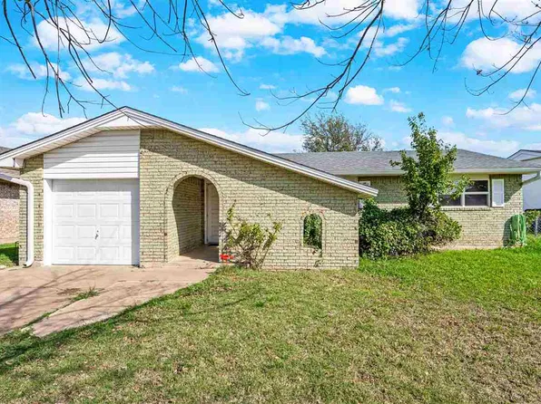 138 SW 69th St, Lawton, OK 73505