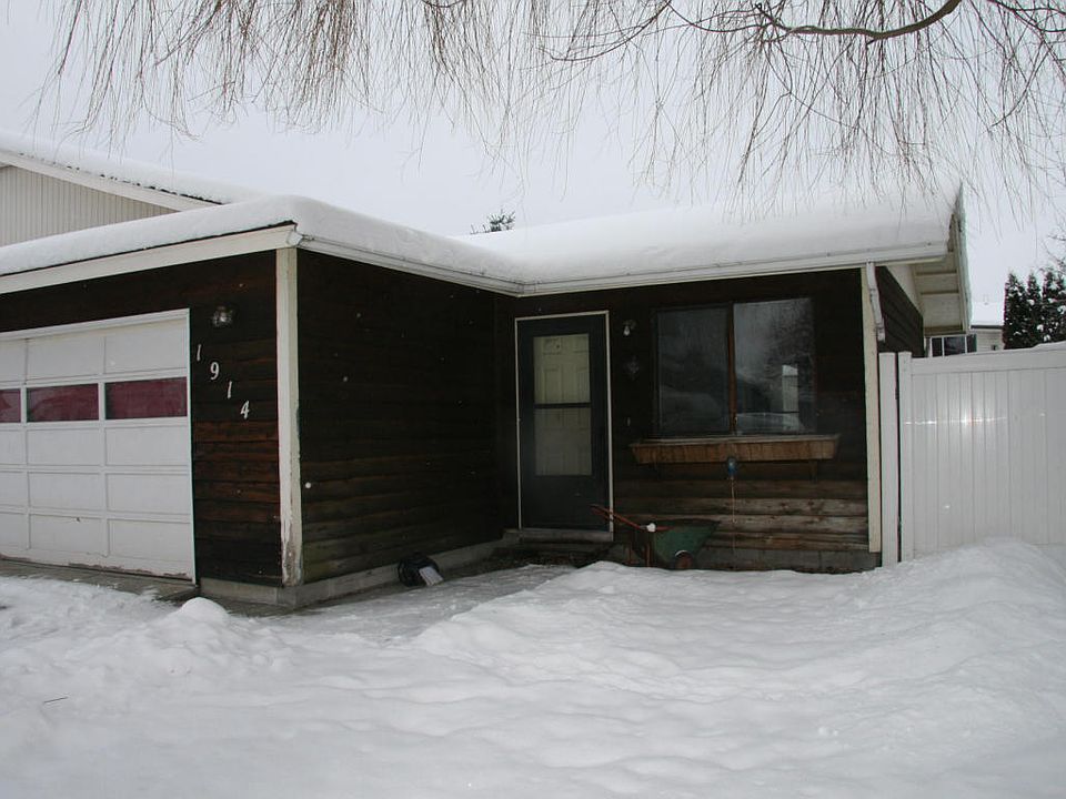 1st image of 1914 S Woodland Dr
