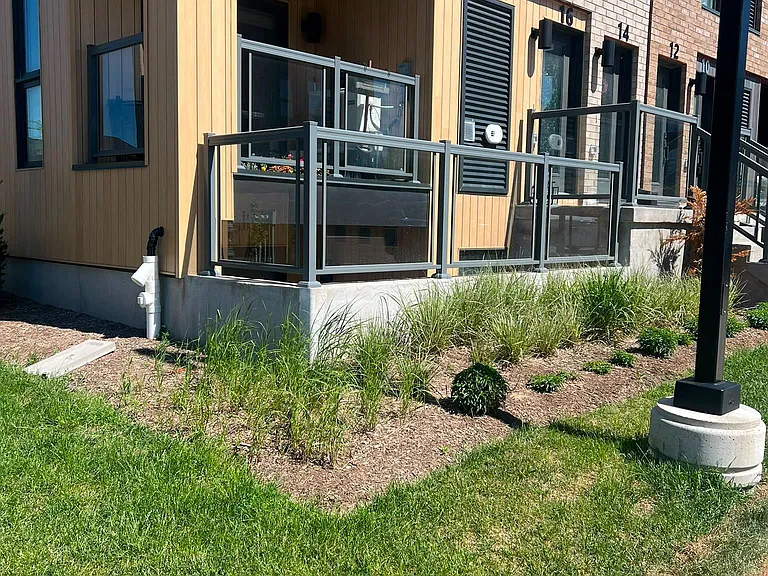 16 Urbane Blvd — Photo 5