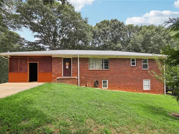 1659 Meadowlark Ln, Gainesville, GA 30501