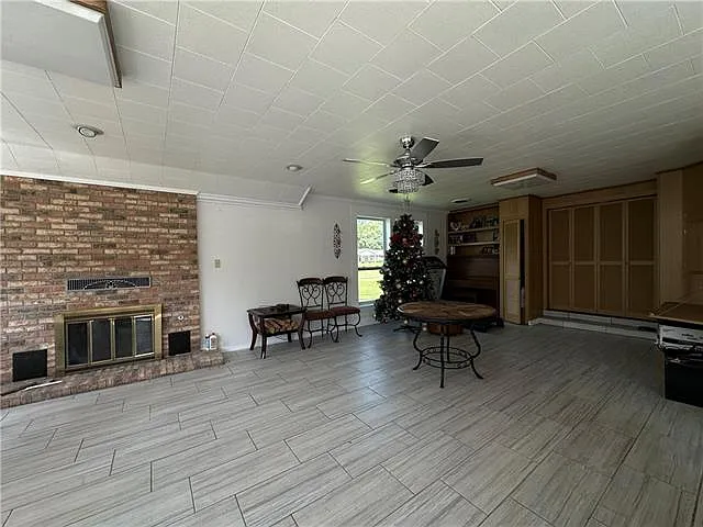 4 bed, 3.0 bath, 2784 sqft, $2,000 — Photo 4