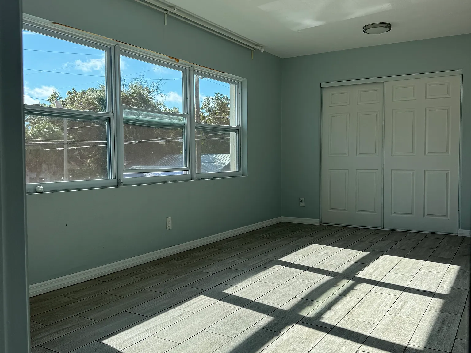 1 bed, 1000 sqft, $1,650 — Photo 2