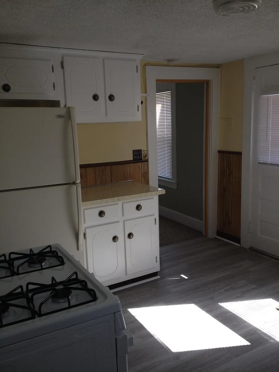 Building Photo - 82 Pleasant St #1