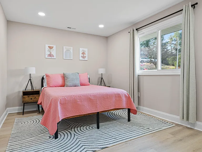 8815 Delphine Rd — Photo 17