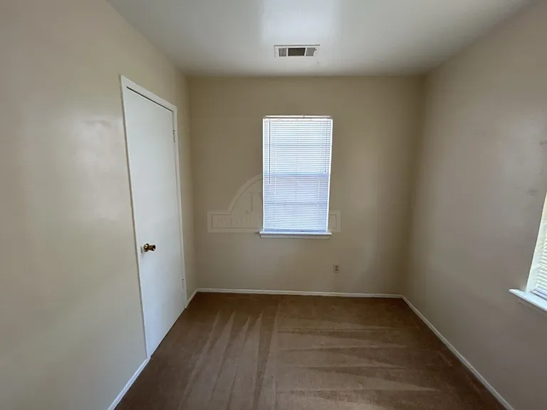 1406 Bundrant Dr — Photo 11