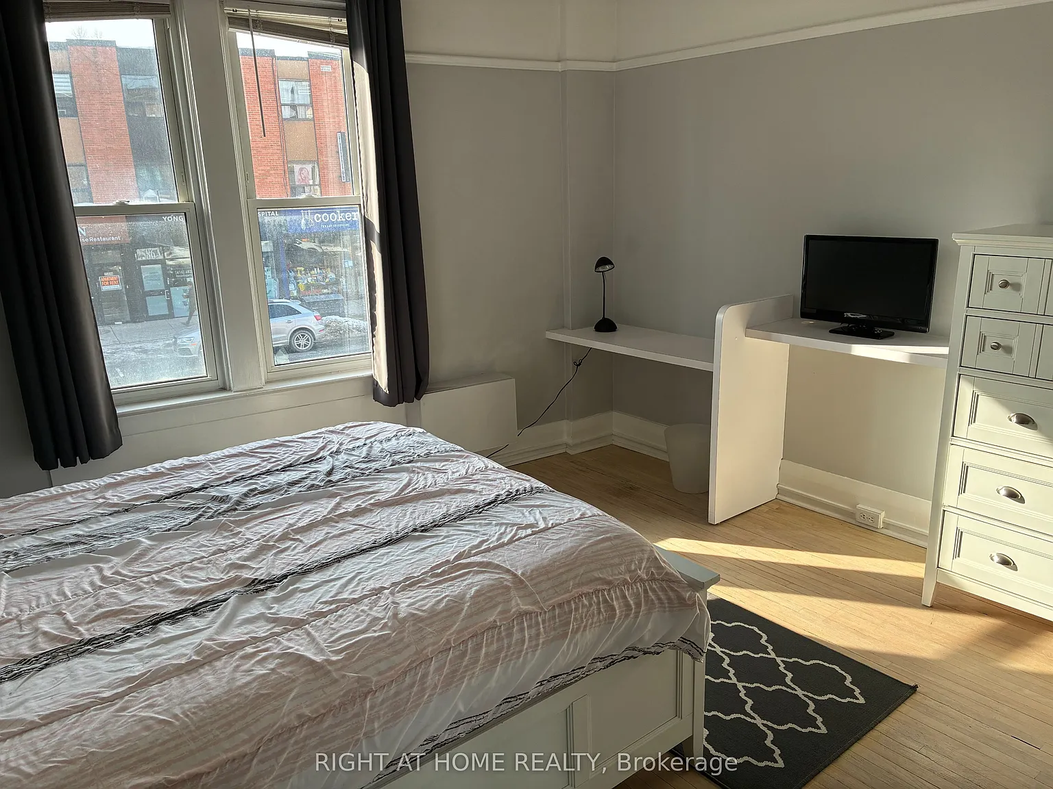 2583 Yonge St #A photo 1