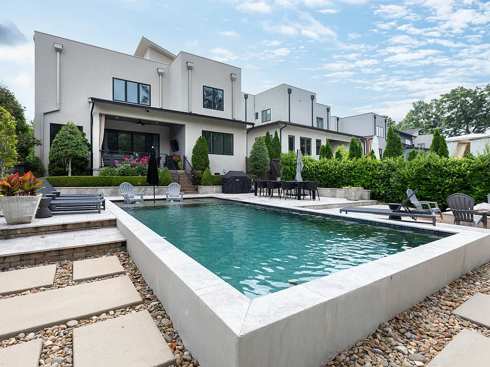 2604 Millie Ln