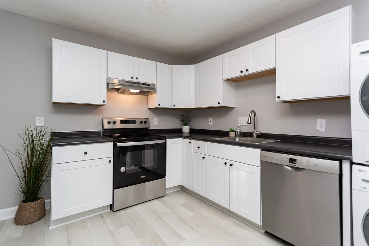 Building Photo - 718 Holloway St #B