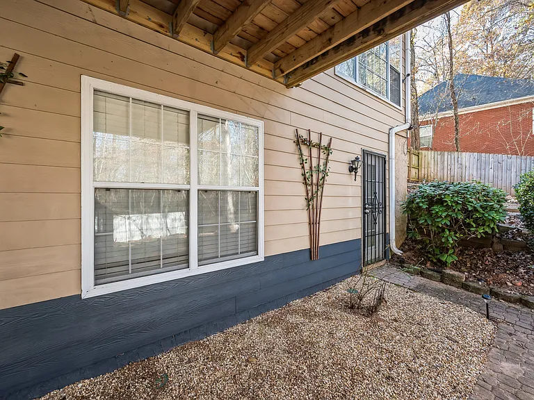 795 Deerwood Dr #B — Photo 14