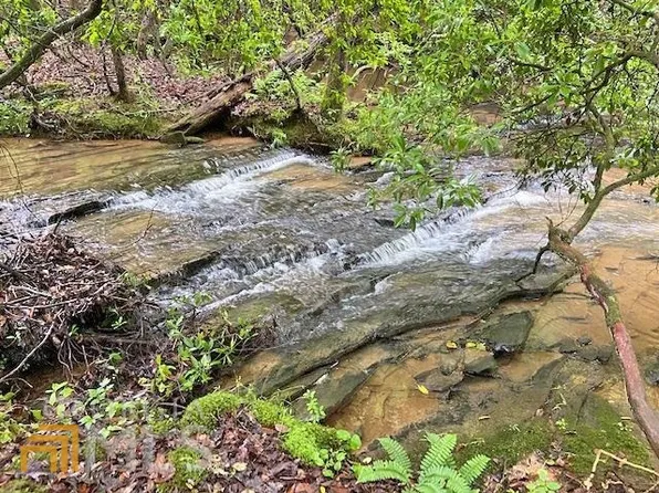 2243 Damascus Rd, Ball Ground, GA 30107