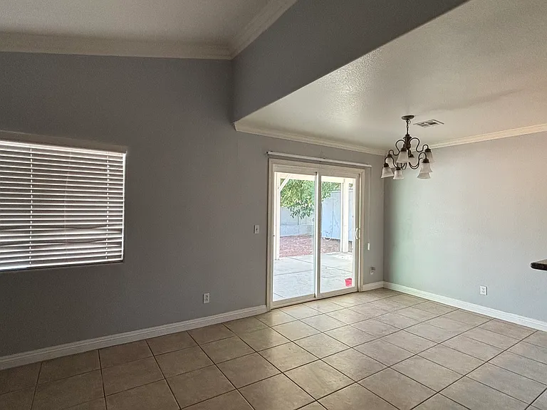 2613 Lake Martin Ct — Photo 6