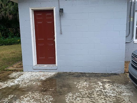 4th image of 211 S 15th St