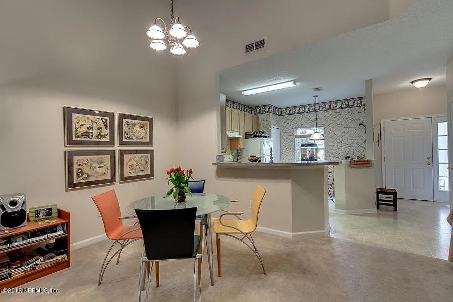 3 bed, 2.5 bath, 1615 sqft, $1,875 — Photo 3