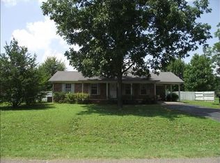50 Paine Rd, Savannah, TN 38372