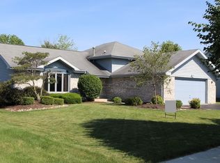 612 Dartmouth Ln, New Lenox, IL 60451