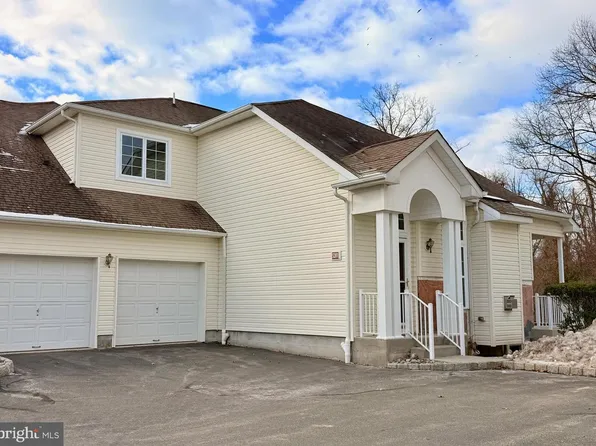 5201 Schindler Dr S #S, Monmouth Junction, NJ 08852